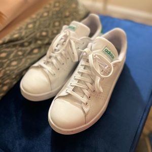 WOMENS Adidas Advantage White/Green size 7.5